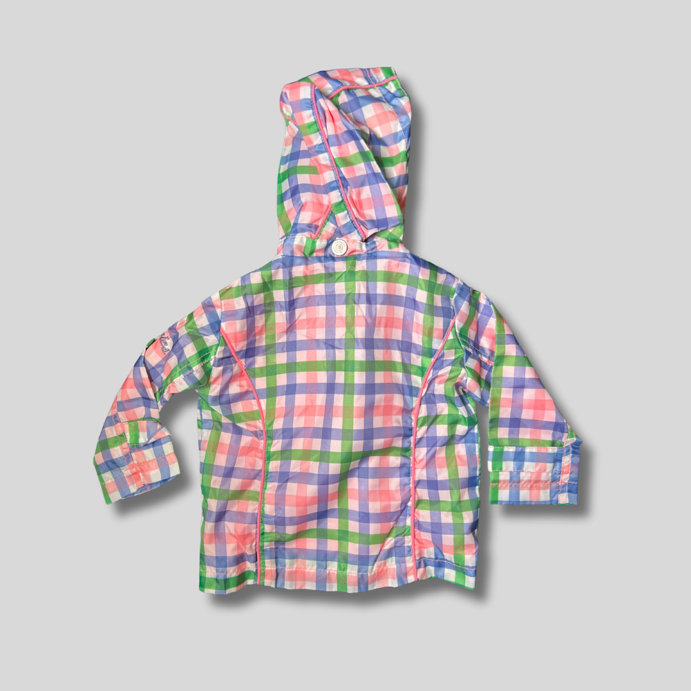 Pelerina de ploaie in carouri