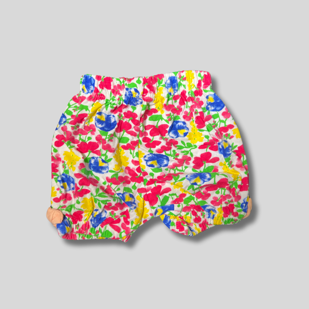 Pantaloni scurti cu flori si fundite