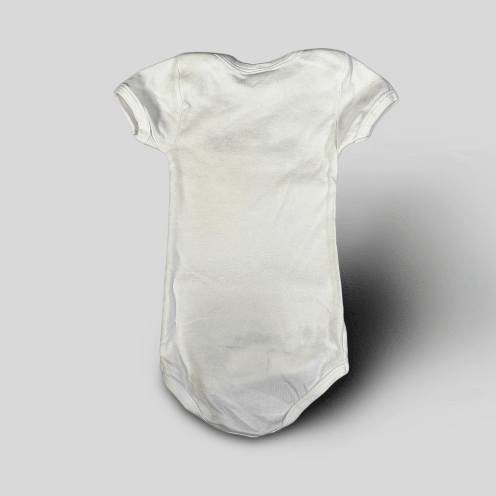 Body alb cu pisici si catei