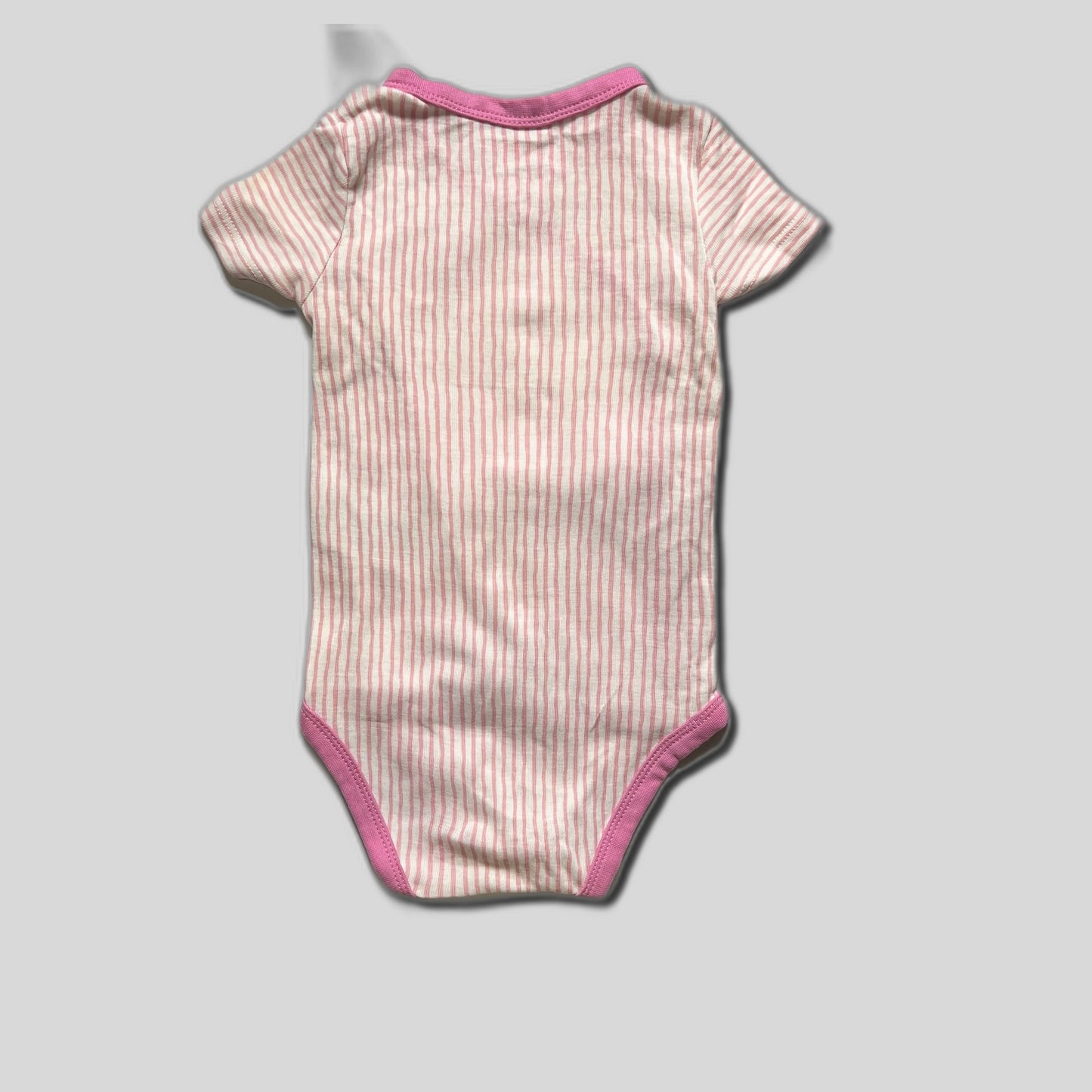 Body cu dungi si pisica