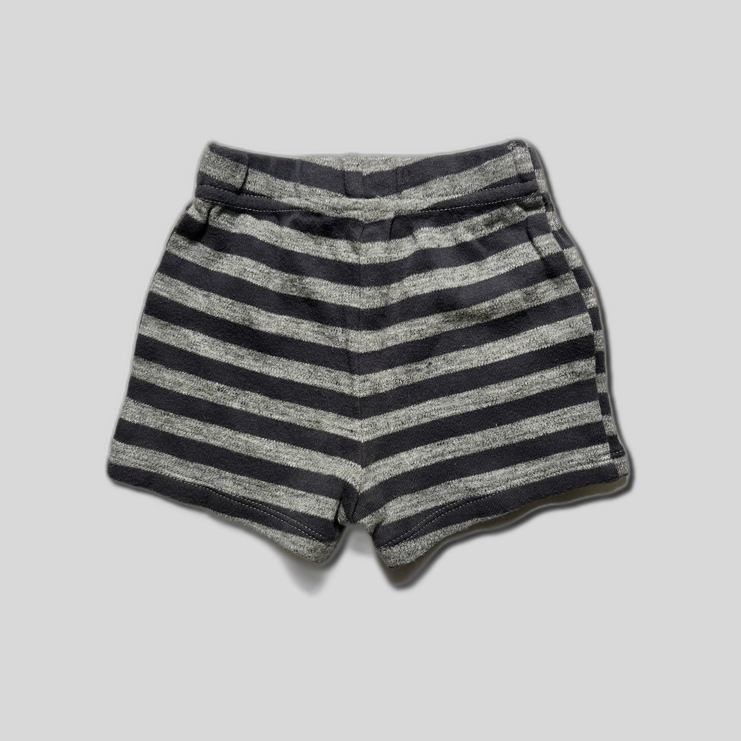 Pantaloni scurti de joaca