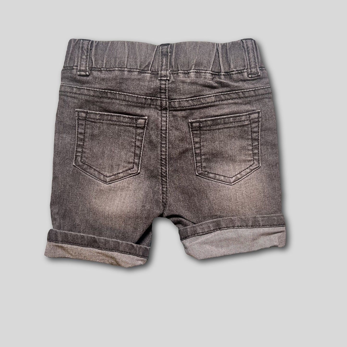 Pantaloni scurti de blugi