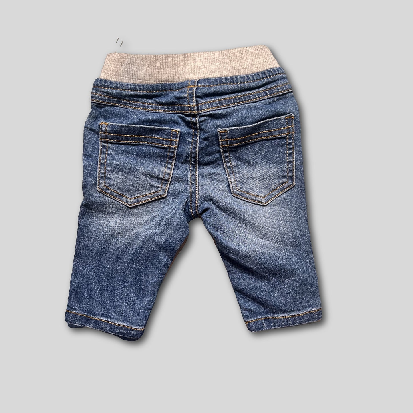 Blugi cu elastic in talie
