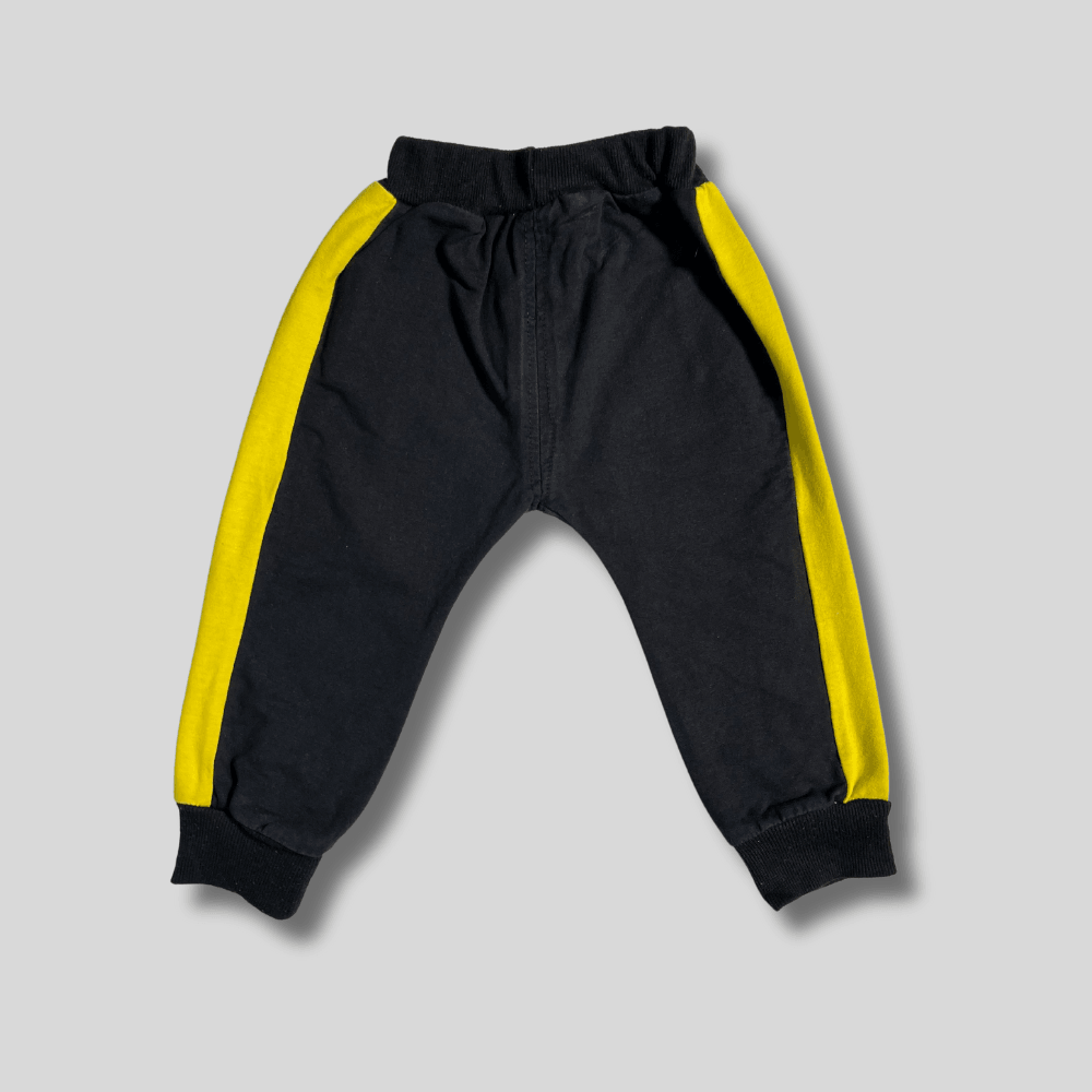 Pantaloni trening cu laterale galbene