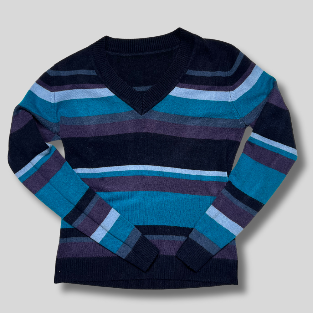 Pulover albastru cu dungi