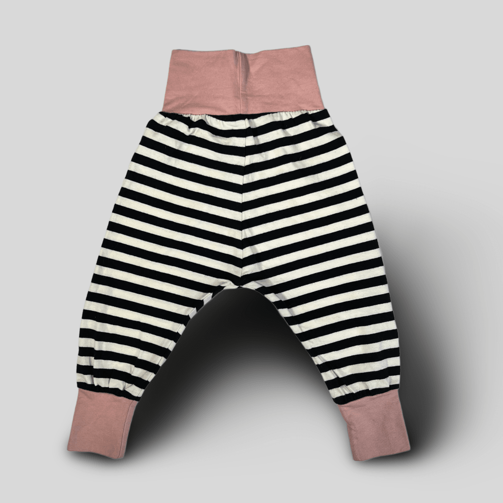 Pantaloni in dungi cu banda roz