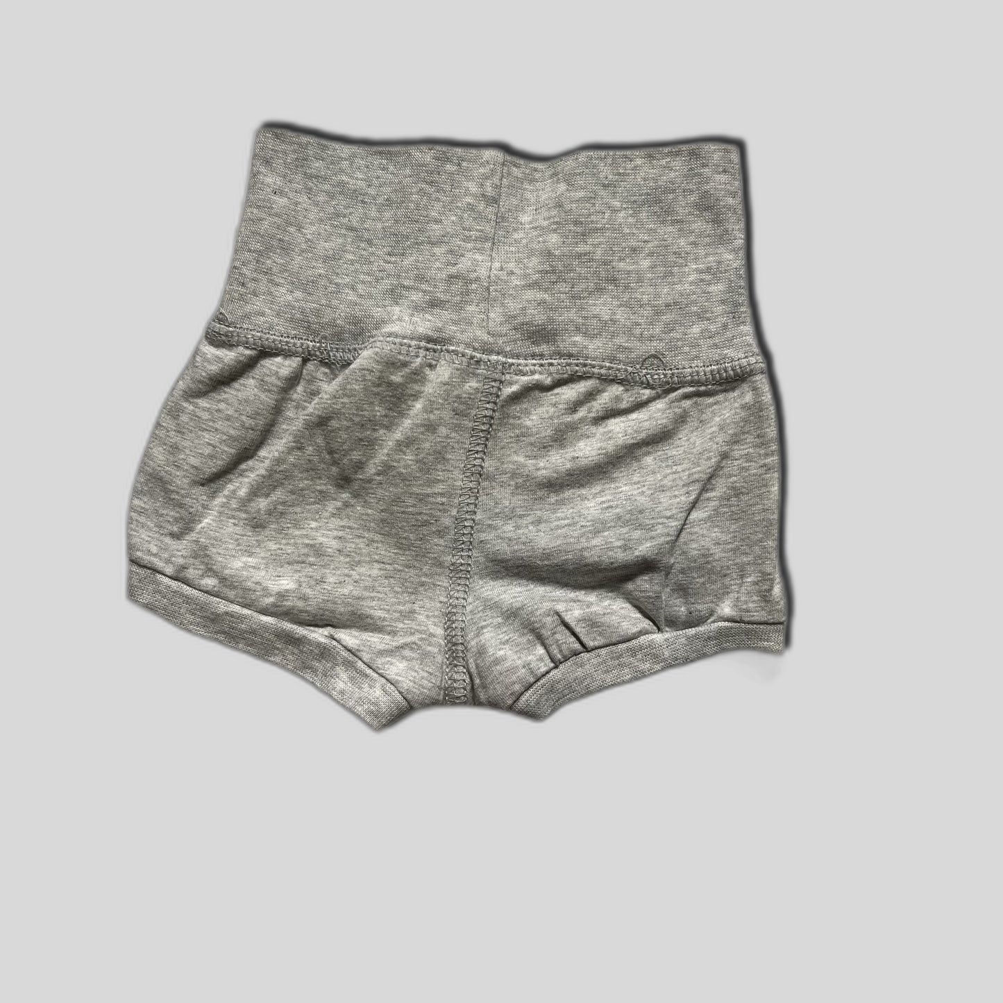 Pantaloni scurti gri