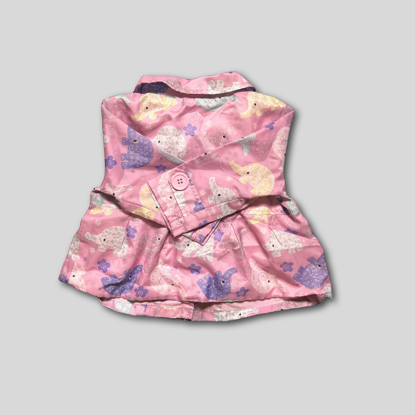 Pelerina de ploaie cu elefantei