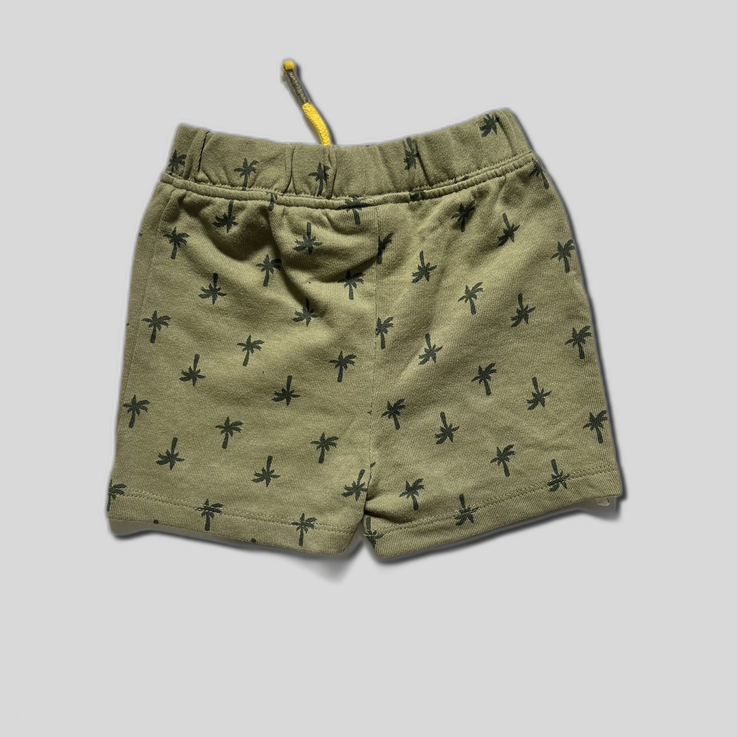 Pantaloni scurti cu palmieri